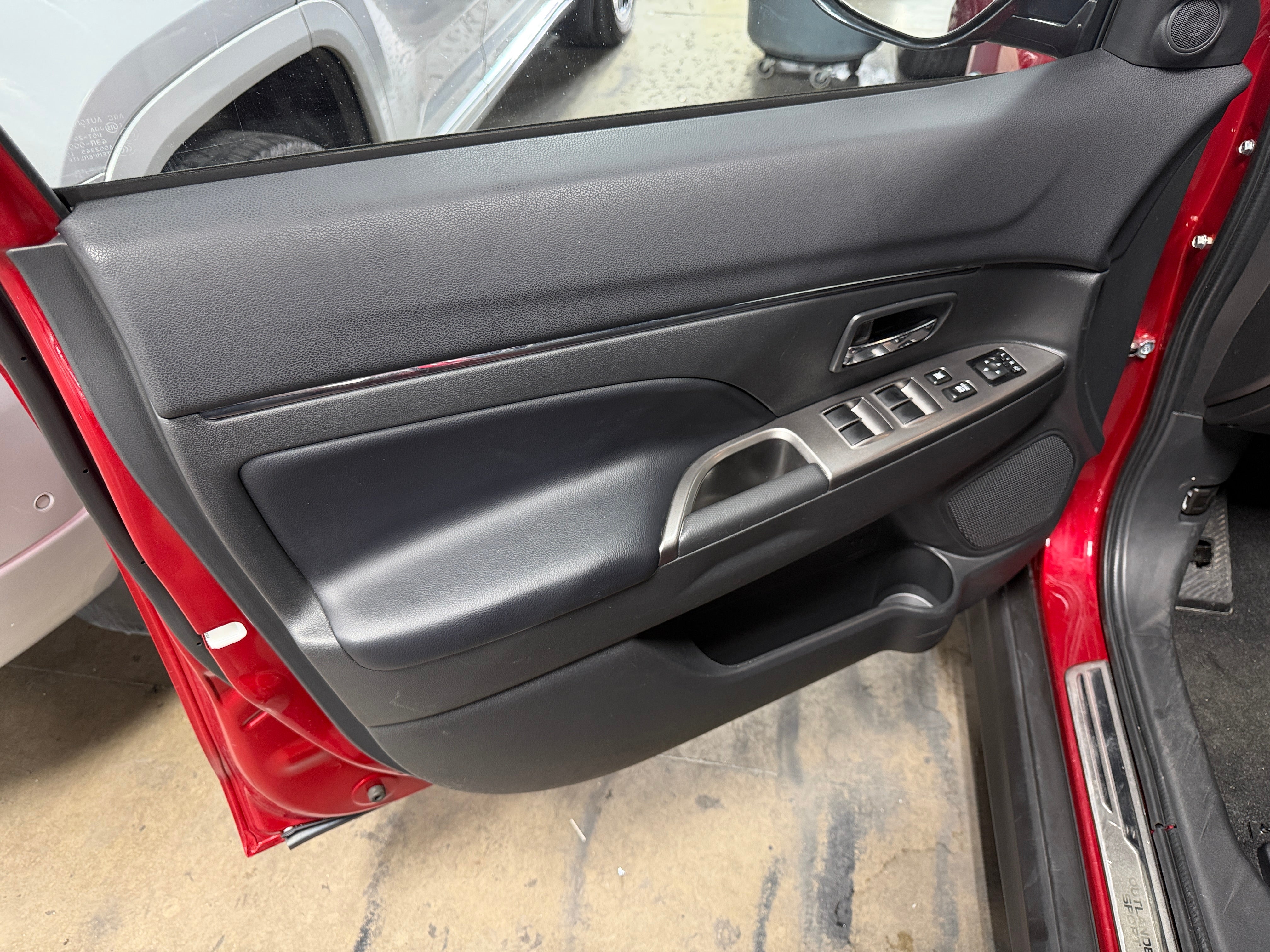 mitsubishi outlander sport 2025 JA4ARUAU5SU013254 image mitsubishi outlander sport 2025 JA4ARUAU5SU013254 image